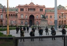 Piqueteros y organizaciones sociales preparan una ofensiva para diciembre contra el Gobierno de Milei