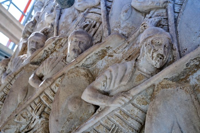 Cómo los rayos láser están rejuveneciendo la Columna de Marco Aurelio en Roma