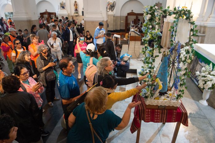 Eximieron a las organizaciones religiosas del pago de impuestos cuando realicen peregrinaciones en rutas nacionales