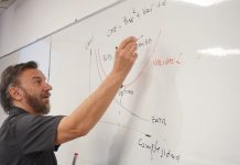 El ingeniero (y músico) argentino que fue pionero en IA en el país