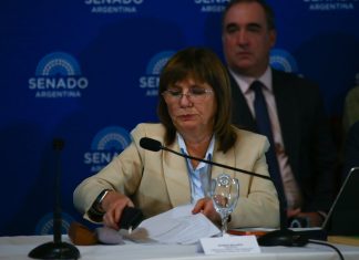 El oficialismo logró dictamen de la reforma laboral en el Senado y buscará aprobarla el próximo viernes