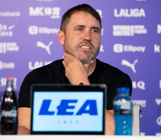 Incertidumbre en España por el posible movimiento de Eduardo Coudet del Alavés a River: “Su futuro está en el aire”