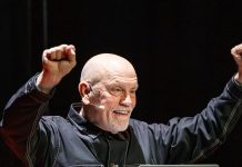 John Malkovich llega a la Argentina con una obra basada en textos de Roberto Bolaño