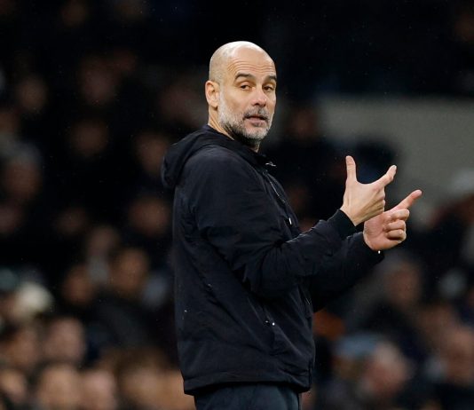 La ironía de Pep Guardiola contra los directivos del Manchester City que abrió el debate en Inglaterra