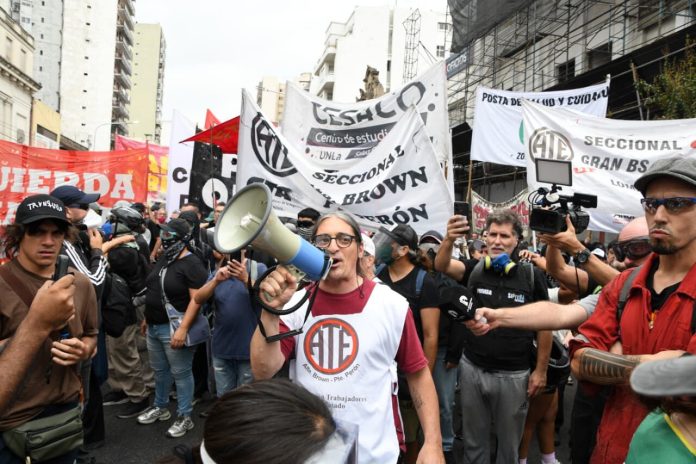 Robots que bailan, leyes que caminan: Milei utiliza el avance tecnológico en China para presionar por la reforma laboral