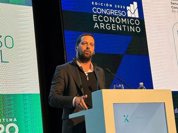 El Gobierno fusionó temporalmente dos secretarías clave del Ministerio de Economía hasta que designen un nuevo titular