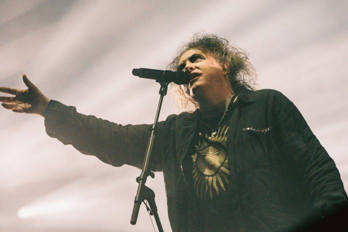 Los discos que sorprendieron a Robert Smith pese a no ser para su público: «Las canciones son muy buenas»