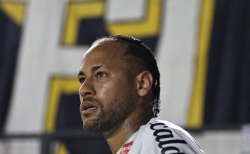 Neymar enfrenta una demanda de su ex cocinera, que afirmó haber sufrido lesiones por trabajar más de 14 horas diarias