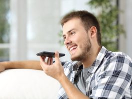 Audios “fantasma”: cómo escuchar una nota de voz sin que el remitente se entere, incluso con el tilde azul activado