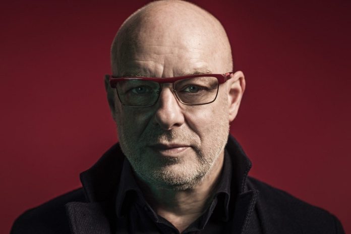 Brian Eno explica cómo atravesar el burnout y encontrarle sentido a la vida