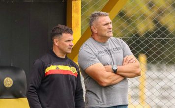 El entrenador del Ascenso que tuvo un pico de presión, quedó internado en el entretiempo y fue despedido tras la derrota