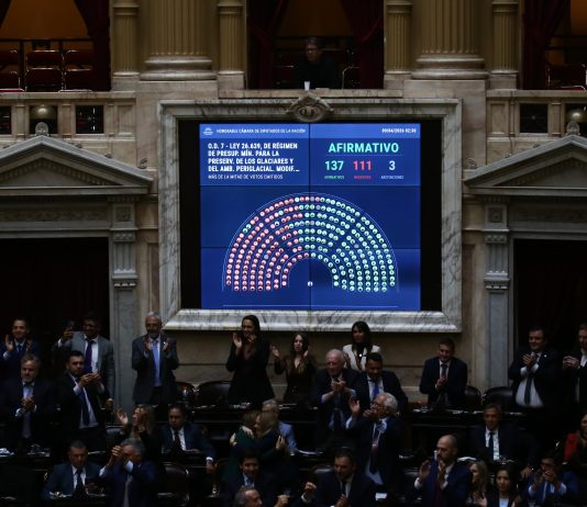 El gobernador de Neuquén justificó la abstención en la votación de la Ley de Glaciares: “Había que hacer un estudio más profundo”