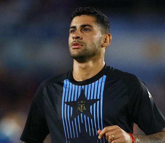 El plan de Scaloni ante la lesión del Cuti Romero: para qué instancia del Mundial lo espera y los reemplazantes