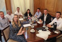 El trasfondo de la reunión de la mesa política y los proyectos clave que busca impulsar el Gobierno para salir del caso Adorni