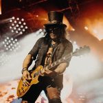 La canción que tiene «un riff increíble» según Slash