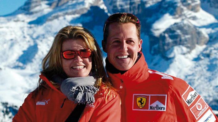 La historia de amor de Michael Schumacher y Corinna Betsch: cómo la esposa del piloto se convirtió en su “ángel guardián” tras el accidente