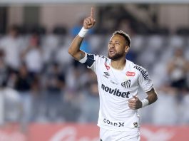 La tensa discusión entre Neymar y un fanático del Santos tras el empate en la Copa Sudamericana: “Deberías entrenar más”