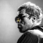 Liam Gallagher podría asistir a la ceremonia del Salón de la Fama por pedido de su madre