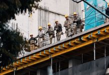Los empleados de la construcción recibirán un aumento alineado con la pauta del Gobierno: los detalles del acuerdo