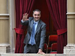 Más de 6 horas, preguntas por bloque y la estrategia libertaria: cómo será el informe de gestión de Adorni