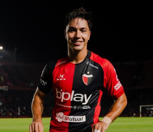 Una figura de Colón presentó a su novio y se convirtió en el primer futbolista profesional argentino en hacer pública su homosexualidad