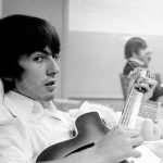 3 músicos que dominan la guitarra y el canto