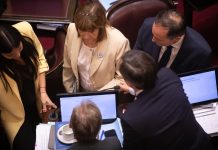 Bullrich se reúne con los dialoguistas en el Senado para definir el articulado final de la reforma laboral
