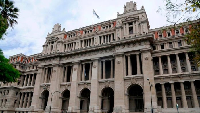 El Gobierno prepara el envío al Senado de otros 46 pliegos de jueces, fiscales y defensores: todos los nombres