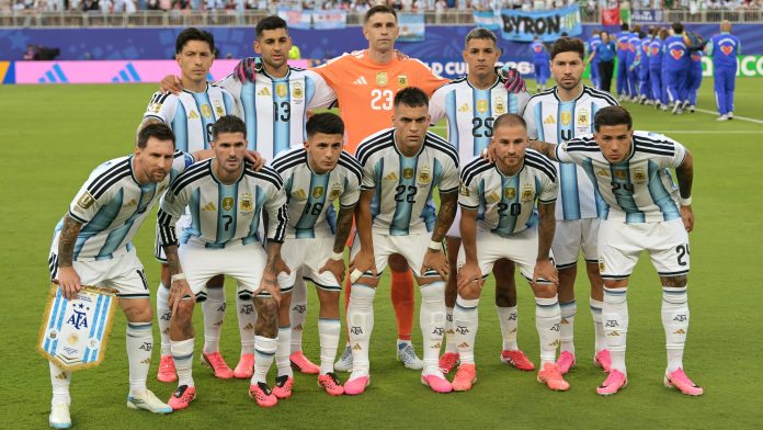 A qué hora juega Argentina vs