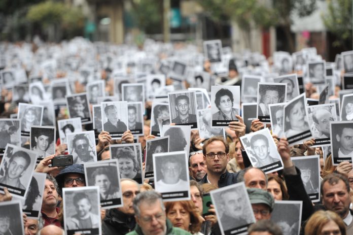 El embajador en EEUU encabezó un acto para recordar a las víctimas del ataque a la AMIA que ejecutó Hezbollah