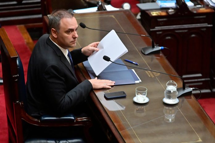 El peronismo en el Senado apura una sesión única para interpelar y votar la destitución de Adorni