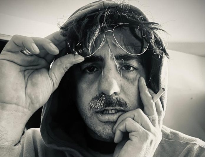 Marco Antonio Caponi podría interpretar a Charly García en una nueva serie