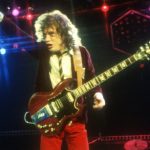 4 músicos que fueron atacados por fanáticos