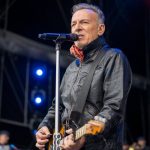 El músico que «inventó el country rock» según Bruce Springsteen