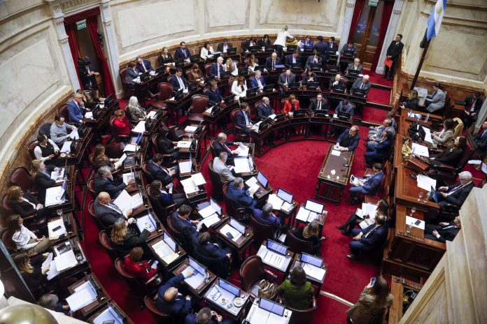 El Senado sesiona para aprobar la ley de propiedad privada: más cambios de último momento y dudas por los votos