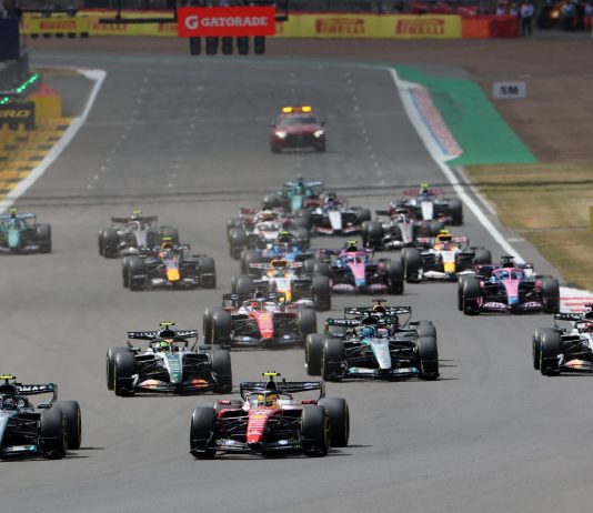 Franco Colapinto afronta la clasificación para la carrera principal del GP de Gran Bretaña en Silverstone