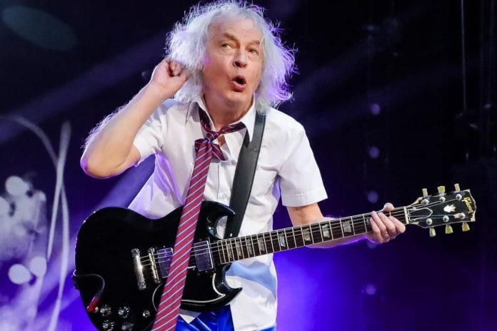La banda que Angus Young llamó «pobres imitadores de The Who»