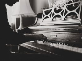 La canción que necesita 14 pianistas para ser tocada