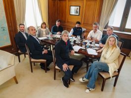 La mesa política se reúne para reordenar la actividad legislativa pese al parate invernal del Congreso