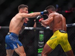 Codazos y golpes en la cara: el impactante nocaut del argentino Esteban Ribovics a una leyenda de la UFC