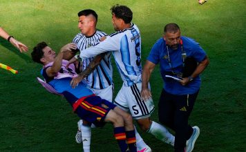 “Duro castigo por no saber perder” y “multa irrisoria”: así reflejaron los medios internacionales la sanción de la FIFA contra Argentina