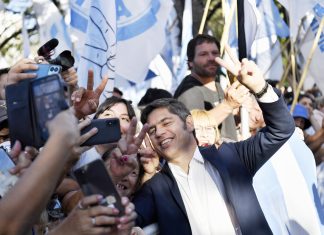 Kicillof teje lazos con sectores del peronismo federal y retrasa la negociación con Máximo Kirchner y Massa