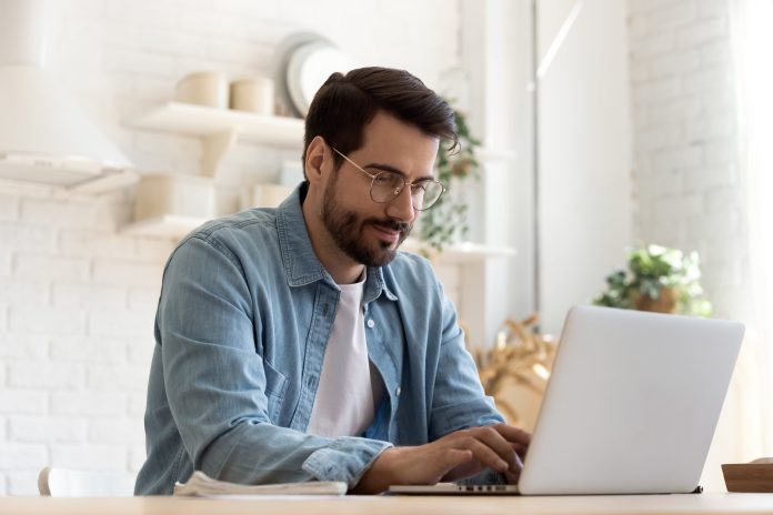 Cómo saber si un vecino está usando tu Wi-Fi y echarlo en tres pasos