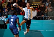 Diego Simonet era el “Messi del handball”, sufrió la soledad, se retiró y armó una app para conectar personas
