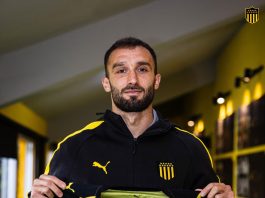 El mensaje de Germán Pezzella a los hinchas de River Plate durante su presentación como nuevo jugador de Peñarol