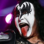 Gene Simmons nombra su banda pop favorita: «Si voy en el auto, subo el volumen»