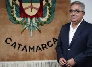 Jalil no competirá por su reelección en Catamarca y pone en suspenso su apoyo a la eliminación de las PASO