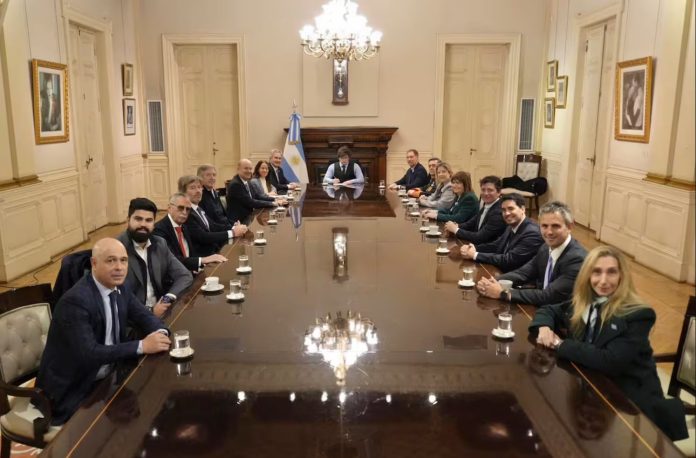 Javier Milei reunirá al Gabinete este lunes en la Casa Rosada, con Malvinas y el Presupuesto 2027 en agenda