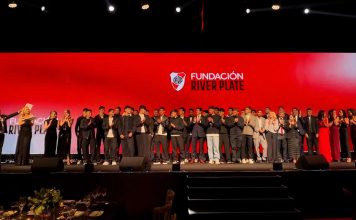 Lo que no se vio de la cena de la Fundación River: los guiños a los hinchas, el gesto del plantel y una nueva recaudación récord