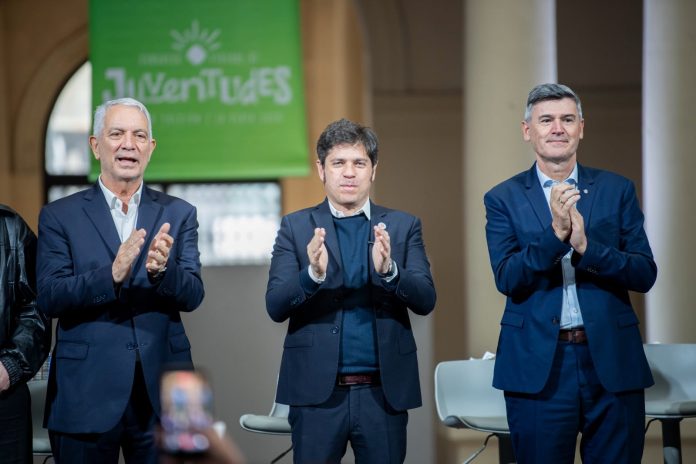 Otra señal de Kicillof a las provincias: compartió un acto con el intendente de Córdoba, que críticó a Milei